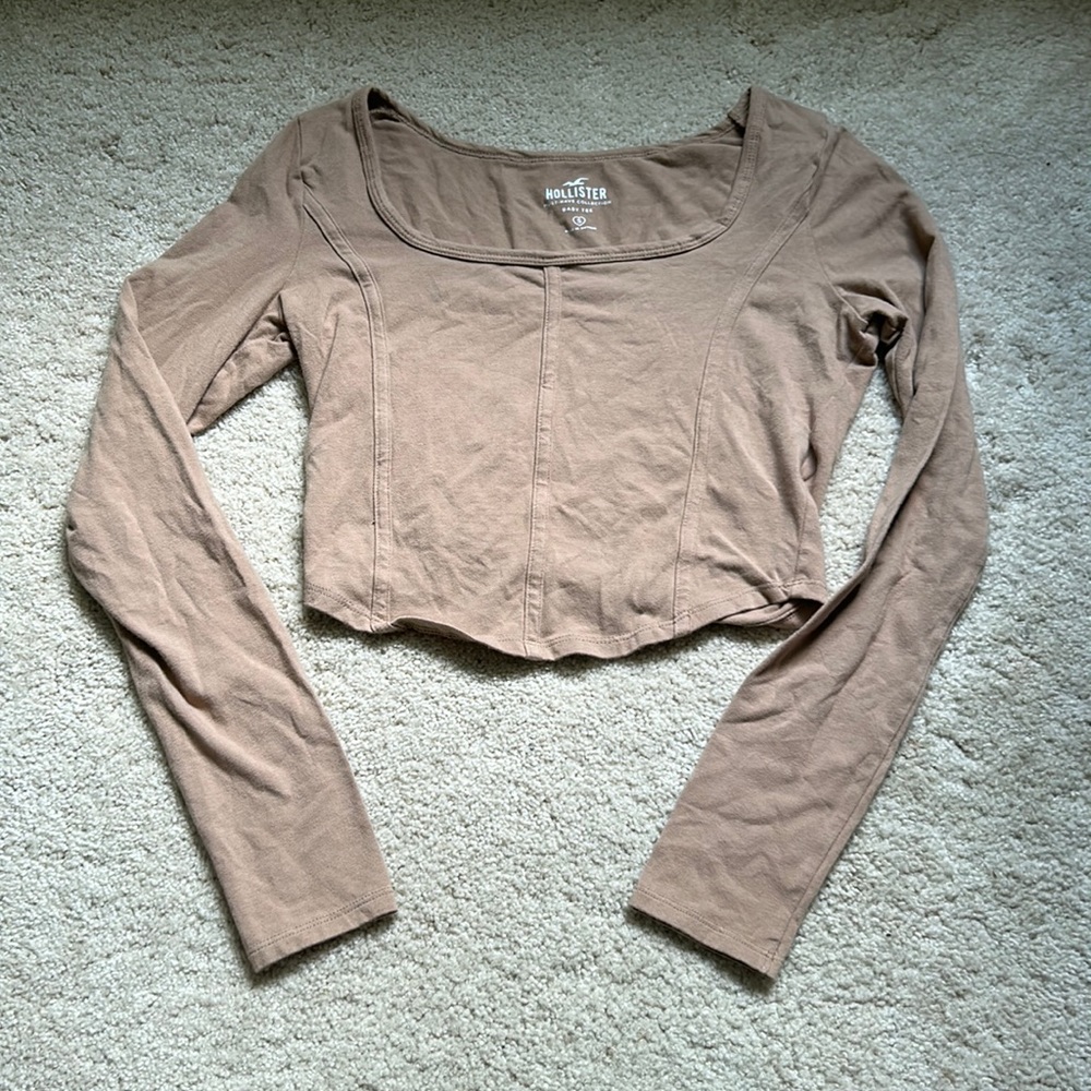 Hollister Must Have Collection Long Sleeve Tan Baby Tee